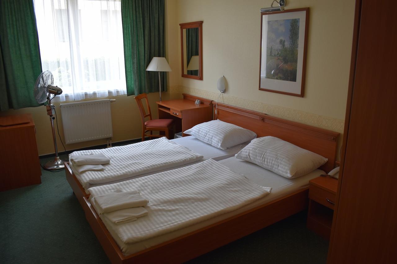 Bed and Breakfast Paprika Panzio Хедьешхалом Экстерьер фото
